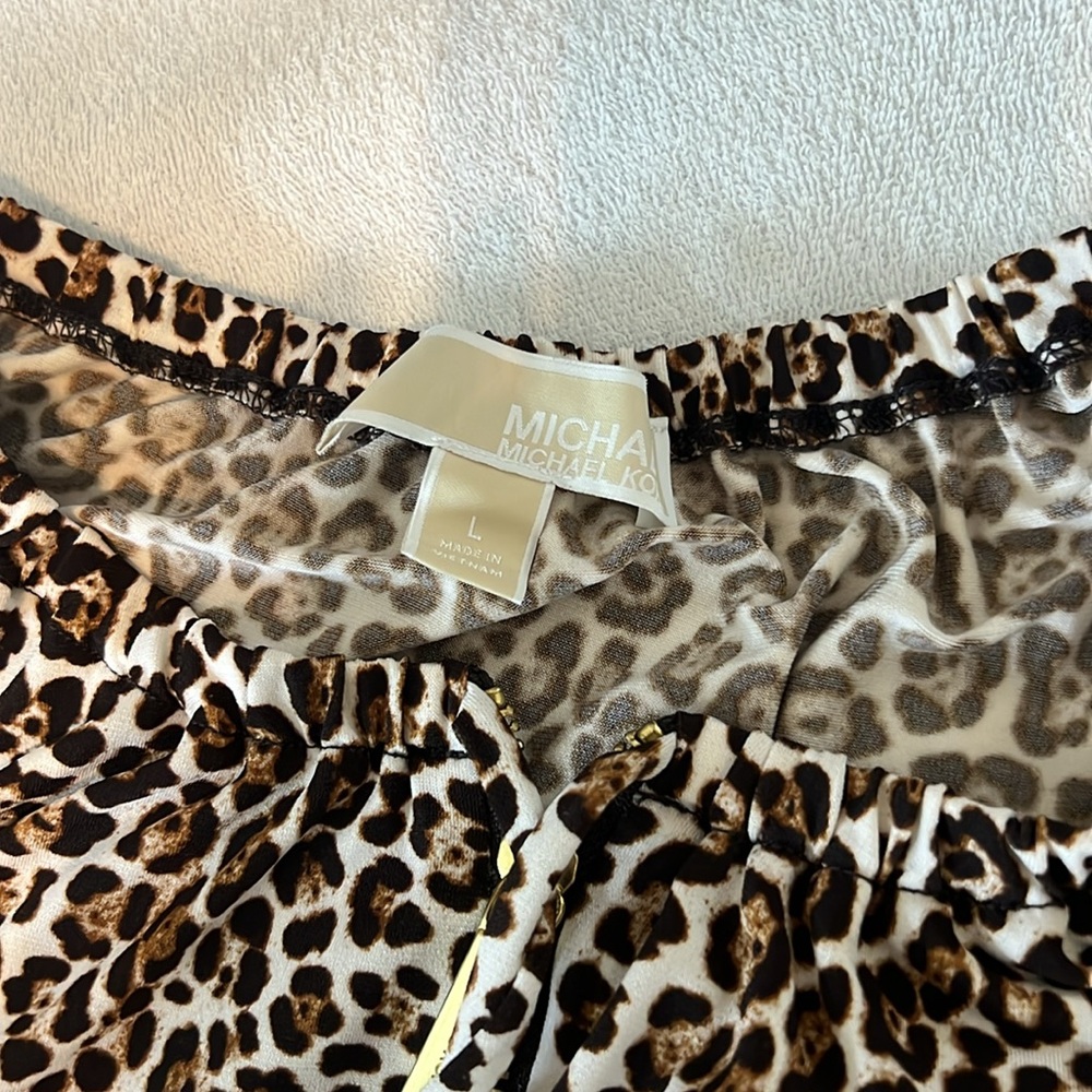 Dress - Picture 4 of 4